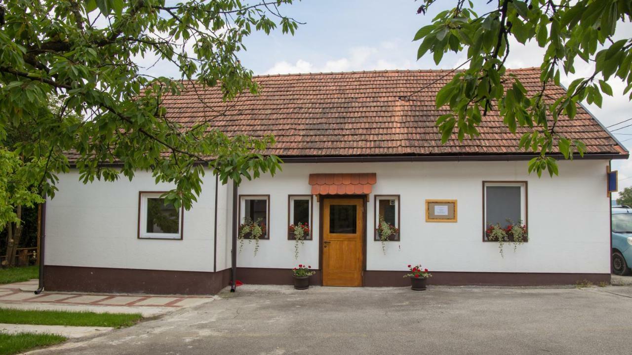 Apartmani Papes Крапина Экстерьер фото